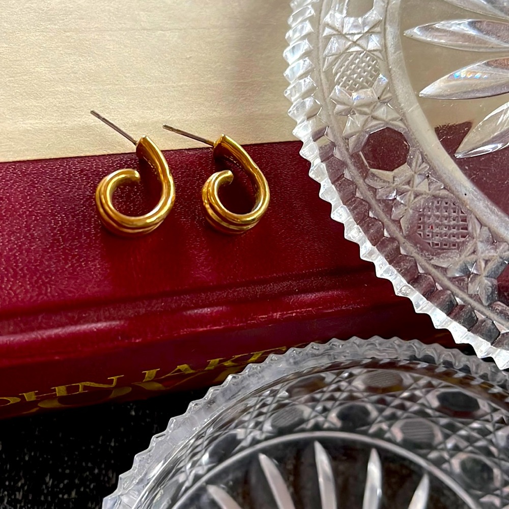 Vintage Avon Gold Plated Hoops